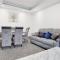 Exquisite 3-Bedroom, Newly Renovated, Sleeps 6