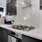 Exquisite 3-Bedroom, Newly Renovated, Sleeps 6