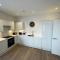 Beachfront Bliss Apartment - Near Hythe - On Beach Seafront - Private Parking