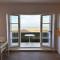 Beachfront Bliss Apartment - Near Hythe - On Beach Seafront - Private Parking Beachfront Bliss Apartment - Near Hythe - On Beach Seafront - Private Parking