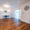 Modern Spacious 4 Bed Hayes Home with Free Parking