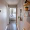 Beautiful Two bedroom Harbour Side Apartment