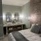 Two on Milner - OAK TREE COTTAGE - Stylish open-plan Guesthouse in Rondebosch - 开普敦