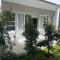 Two on Milner - ARUM COTTAGE - Stylish open-plan Guesthouse in Rondebosch