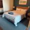 A-The Entrance Private Water Front 1 bedroom appartment at the Oaks