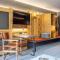 BaseCamp Hotel