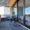 Bild Budget Suite mit Balkon - Privatzimmer in Wohnung - NETFLIX & MI