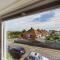 Stones Throw - stunning house, mins from beach and dogs welcome