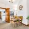 Silver Stag Properties, 3 BR Gem with 2 Baths - Hugglescote