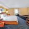 Fairfield Inn and Suites Chicago Lombard