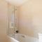 Wapping - Tobacco Docks - Modern Flat - London
