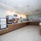 Holiday Inn Express & Suites Tampa Stadium - Airport Area by IHG