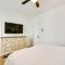 Modern Atlanta Home with Balcony 2 Mi to Downtown! - Atlanta