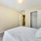 Charlotte Townhome with Deck 18 Mi to Downtown!