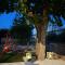 Detached renovated cottage with a garden 3 min walk from the beach