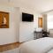 The Edgewater Suites - Park View