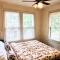 #06 - Lakeview Two Bedroom Cottage-Pet Friendly