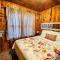 #07 - Lakeview One Bedroom Cottage-Pet Friendly
