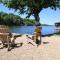 #07 - Lakeview One Bedroom Cottage-Pet Friendly