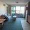 A-The Entrance Private Water Front 1 bedroom appartment at the Oaks