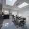 Modern 5 bed home in Ealing, free driveway parking, sleeps 8 - Harrow on the Hill