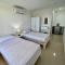Serafy City Center Hostel and Pool for Foreigners Adults Only