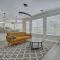 Woodlands Contemporary 4BR3Bath with heated Pool and Spa