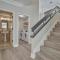 Woodlands Contemporary 4BR3Bath with heated Pool and Spa