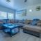 Blue Oasis minutes from the beach with Gameroom! - Corpus Christi