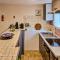 Beautiful Apartment In Loupian With Kitchen - Loupian
