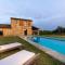 Il Conte, Traditional Tuscany 3 bedrooms Luxury Farmhouse Villa with Private Pool and SPA in Orentano