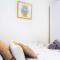 Executive 2 Bed Apartment with Free Parking by Amazing Spaces Relocations Ltd