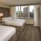 Embassy Suites by Hilton Chicago Downtown Magnificent Mile