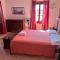 Bright double room at the Casa delle Volte