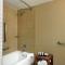 Embassy Suites by Hilton Kansas City International Airport