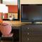 Embassy Suites by Hilton Kansas City International Airport