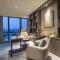 DoubleTree by Hilton Hotel Shenzhen Longhua, Near Huawei, Foxcnn, Shenzhen North Railway, Uniwalk & Uniworld Shopping Mall, Sam's Club - Shenzhen