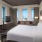 H Hotel Los Angeles, Curio Collection By Hilton