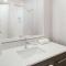 Home2 Suites By Hilton Orlando Airport