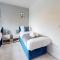 Cosy 2 bed Apartment 1st Floor Business & Leisure Parking and Wifi by Jesswood Properties