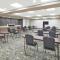 Hampton Inn & Suites Oakwood Village-Cleveland
