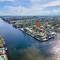 Adorable house with Amazing water front of canal - Pompano Beach