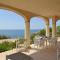 Charming villa with sea views and direct access to the sea in Fontane Bianche