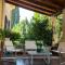 Villa Nogarola - apartment with private pool and garden