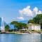 Penthouse-LakeView-AC-Private Garden