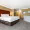 Comfort Inn & Suites Redwood Country