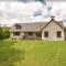Holly Tree Lodge with Sauna near Glenshee