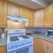 Anacortes Condo - Walk to Town, Marina, and Bay!