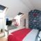 Pass the Keys Beautiful 3 bedroom apartment with Pool Access - Trearddur