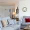 Pass the Keys Beautiful 3 bedroom apartment with Pool Access